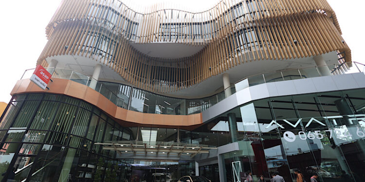 “อีเทอนิตี้ แอทวัน” จัดงานฉลองเปิดตัว “AVATR CENTER RAMA 6 SHOWROOM” โชว์รูมและศูนย์บริการรถยนต์ไฟฟ้าพรีเมียม “AVATR”ที่สุดทันสมัยใจกลางเมือง พร้อมเผยโฉม AVATR 11 Royal Edition นิยามใหม่ของความหรูหราในโลกยานยนต์ไฟฟ้า