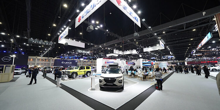 ซูซูกิ อวดโฉม ALL NEW SUZUKI FRONX ‘รถแข่งทางเรียบครั้งแรกในอาเซียน’ ในงาน Motor Expo 2025! อัดแคมเปญสุดคุ้ม รับบัตรเติมน้ำมันฟรี 3,000 บาท พร้อมจับคู่ CARRY-Duca’tim ยกระดับธุรกิจเคลื่อนที่