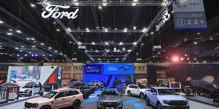 ฟอร์ด เปิดตัวแคมเปญส่งท้ายปี ‘My Color, My Style’ และมอบแคมเปญช่วยผ่อนคนละครึ่งนาน 1 ปี พร้อมอวดโฉม เรนเจอร์ แร็พเตอร์ แชมป์AXCR ในงานมอเตอร์ เอ็กซ์โป 2025