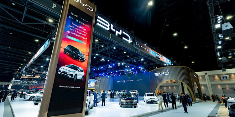 เรเว่ ขนทัพยานยนต์พลังงานใหม่จาก บีวายดี และ เดนซ่า เข้างานมอเตอร์ เอ็กซ์โป 2025 บนพื้นที่จัดแสดงรวมใหญ่สุด พร้อมอบแคมเปญที่ดีที่สุด