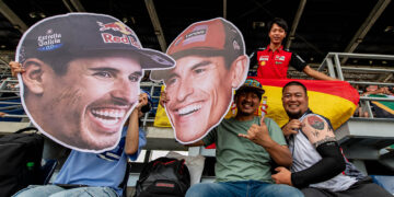 “โมโตจีพี” ไทยแลนด์เปิดฉากเดือด!“เบซเซ็คคี” ทุบสถิติสนามช้างฯ บด “มาร์เกซ” ขึ้นนำวันแรก