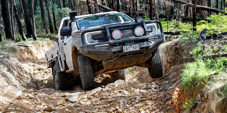 เจาะเบื้องหลังการสร้างรถกระบะบรรทุกโหดดั่งม้า แต่คล่องแคล่วราวแพะภูเขา