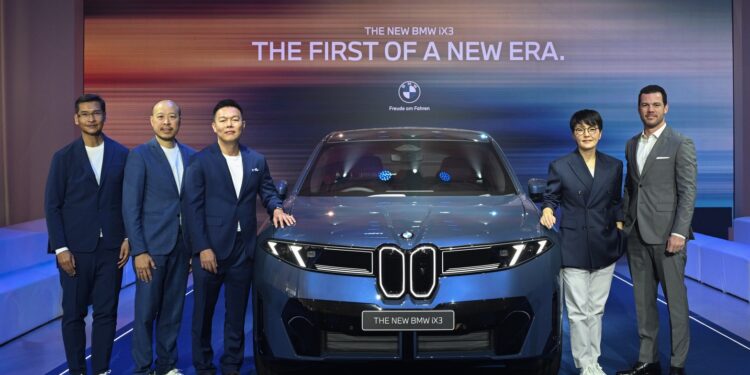 บีเอ็มดับเบิลยู กรุ๊ป ประเทศไทย พลิกโฉมอนาคตแห่งการขับขี่ไปกับ บีเอ็มดับเบิลยู iX3 50 xDrive M Sport ใหม่ ยานยนต์ไฟฟ้ารุ่นแรกจากเจเนอเรชั่น “Neue Klasse”