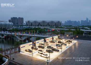 ธนบุรีนอยสเติน คว้า 3 รางวัลจากงาน Geely Auto International Business Partner Conference เดินหน้าต่อยอดความสำเร็จสู่เป้าหมายผู้นำตลาดยานยนต์ไฟฟ้าในไทย