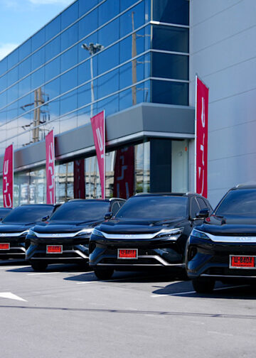 BYD DM-i ประหยัดจริงพิสูจน์แล้ว ค่าพลังงานต่ำสุด 39 สตางค์/กิโลเมตร* จากการฝ่ารถติดกลางกรุงด้วย BYD SEALION 5 DM-i รถยนต์ไฟฟ้าที่เติมน้ำมันได้