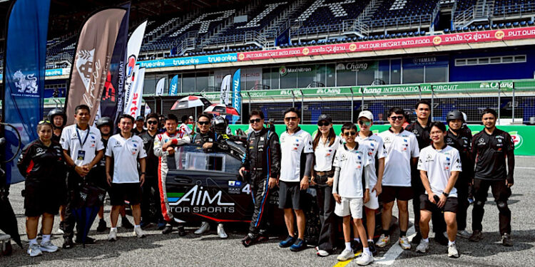 Tor Graves หวนคืนสนามแข่งในรอบ 10 ปี ประเดิมศึก RAAT Thailand Endurance Championship 2026 กับทีม AIM MOTOR SPORTS