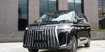 NEX เสริมทัพ EV เปิดตัว BAW M8 Flagship เจาะตลาดครอบครัวและองค์กรยุคใหม่