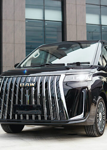 NEX เสริมทัพ EV เปิดตัว BAW M8 Flagship เจาะตลาดครอบครัวและองค์กรยุคใหม่