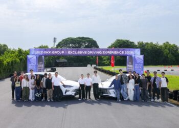 BYD BKK GROUP แสดงศักยภาพเครือข่าย “5 โชว์รูม 5 มุมเมือง” ปิดสนามแข่ง เปิดประสบการณ์ทดลองขับจริง ในงาน “BYD BKK DM-i DAY 2026” ตอกย้ำมาตรฐานบริการเดียวกัน “5 Showrooms, One Standard”