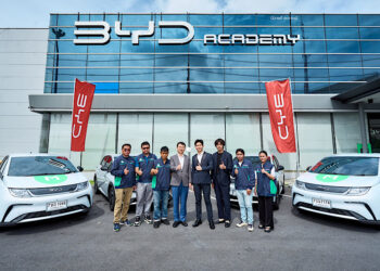 บีวายดี ประเทศไทย ผนึกกำลังกับ LINE MAN ส่งมอบรถ BYD เดินหน้าสร้างระบบนิเวศของยานยนต์ไฟฟ้า รองรับการขยายเครือข่าย EV บน LINE MAN RIDE