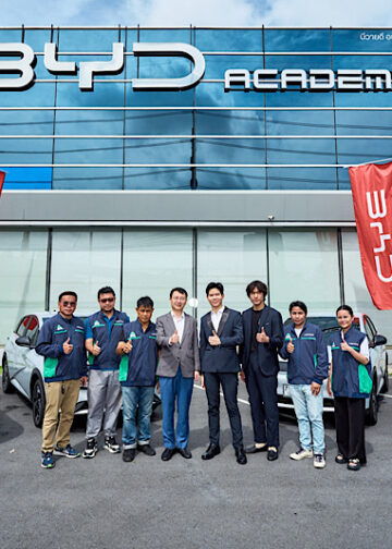 บีวายดี ประเทศไทย ผนึกกำลังกับ LINE MAN ส่งมอบรถ BYD เดินหน้าสร้างระบบนิเวศของยานยนต์ไฟฟ้า รองรับการขยายเครือข่าย EV บน LINE MAN RIDE