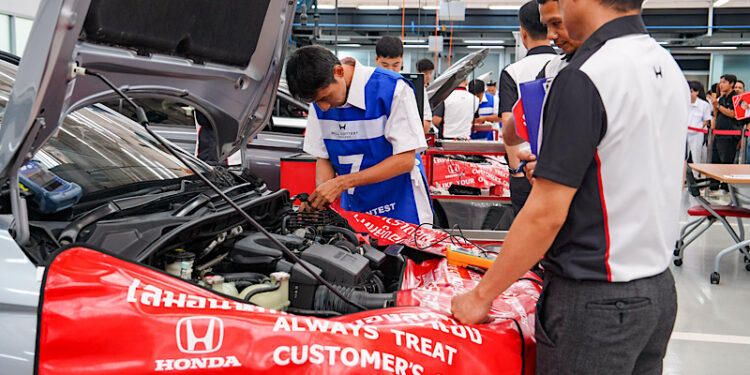 ฮอนด้า เดินหน้ายกระดับมาตรฐานการบริการ ผ่านเวทีแข่งขันทักษะ Honda Skill Contest 2026 สร้างคนเก่ง สร้างแบรนด์แกร่ง สร้างอุตสาหกรรมที่ยั่งยืน