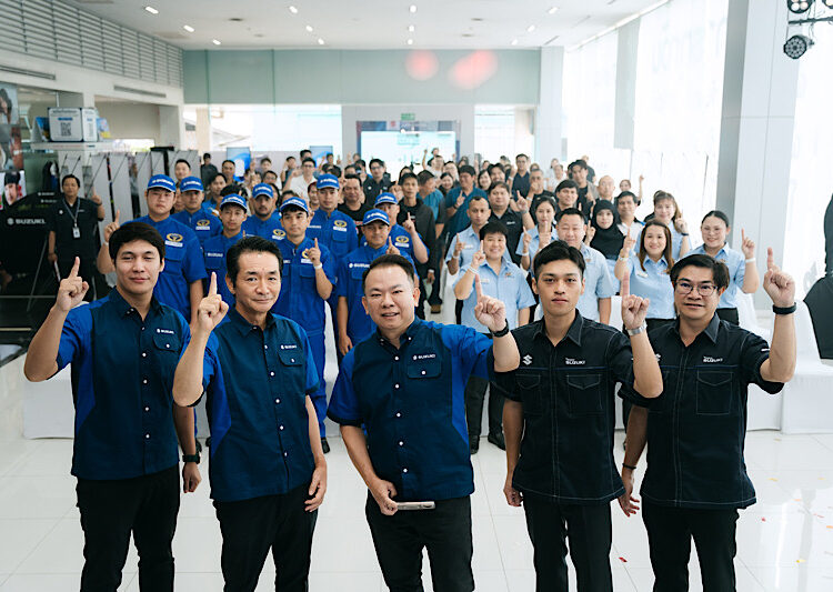 ซูซูกิ จัดตั้งศูนย์ “SUZUKI FLOOD CARE CENTER” ให้คำแนะนำลูกค้ารถยนต์ซูซูกิที่ประสบปัญหาน้ำท่วม โดยทีมช่างผู้ชำนาญการ