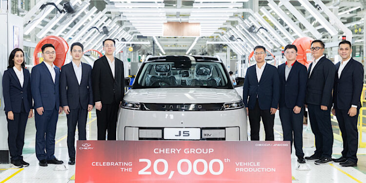 CHERY GROUP ฉลองการผลิตรถยนต์ไฟฟ้าครบ 20,000 คันในระยะเวลาเพียง 5 เดือน สะท้อนศักยภาพการผลิตและความเชื่อมั่นของลูกค้าชาวไทย พร้อมตอกย้ำพันธสัญญาต่อประเทศไทยในระยะยาว